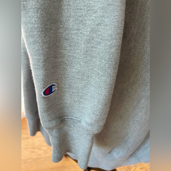 Champion Men’s medium reverse weave sweatshirt gray - Picture 4 of 5
